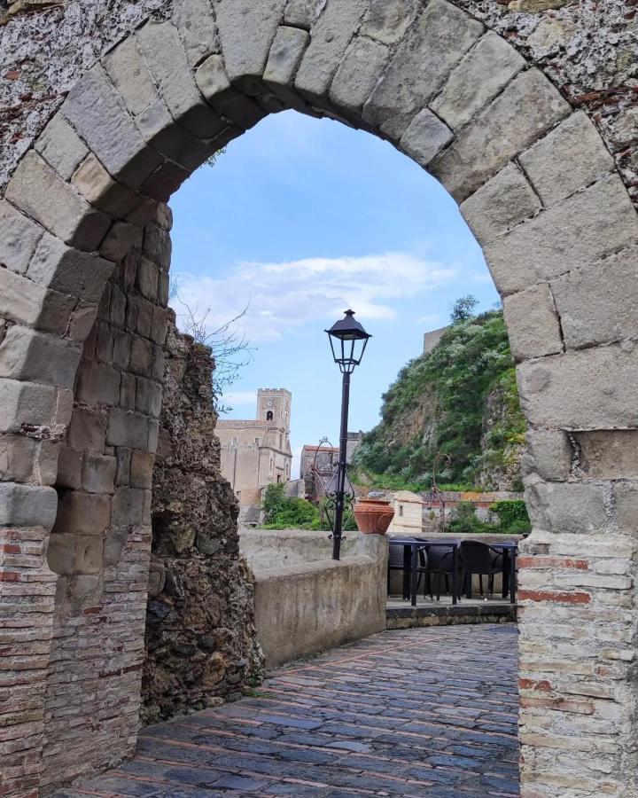 فيلا Torrevarata Vacanze سانتا تيريزا دي ريفا المظهر الخارجي الصورة